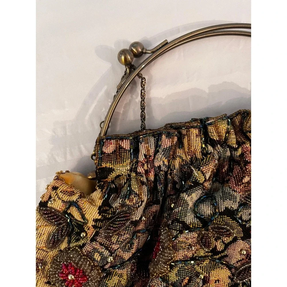 Vintage Floral Tapestry Kiss Lock Handbag Gold Beaded Chain Evening Purse OS